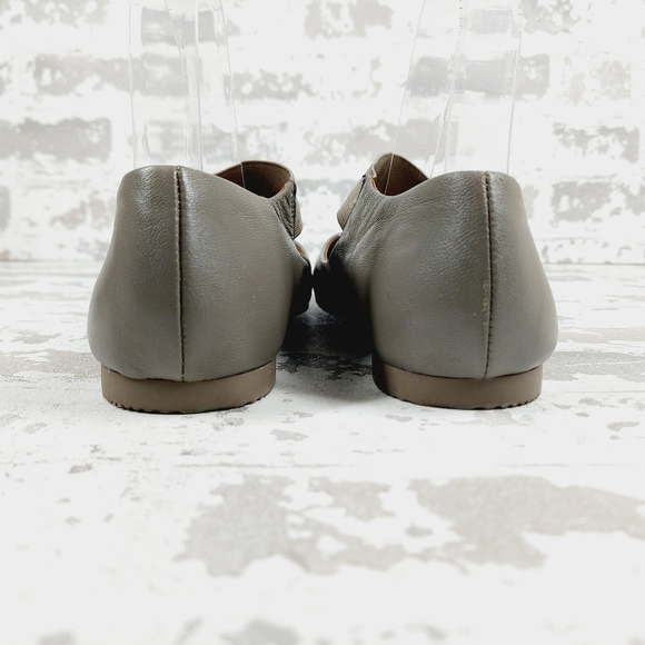 New Blondo Briellle Grey Leather Waterproof Square Toe Flats C646 - Picture 6 of 14